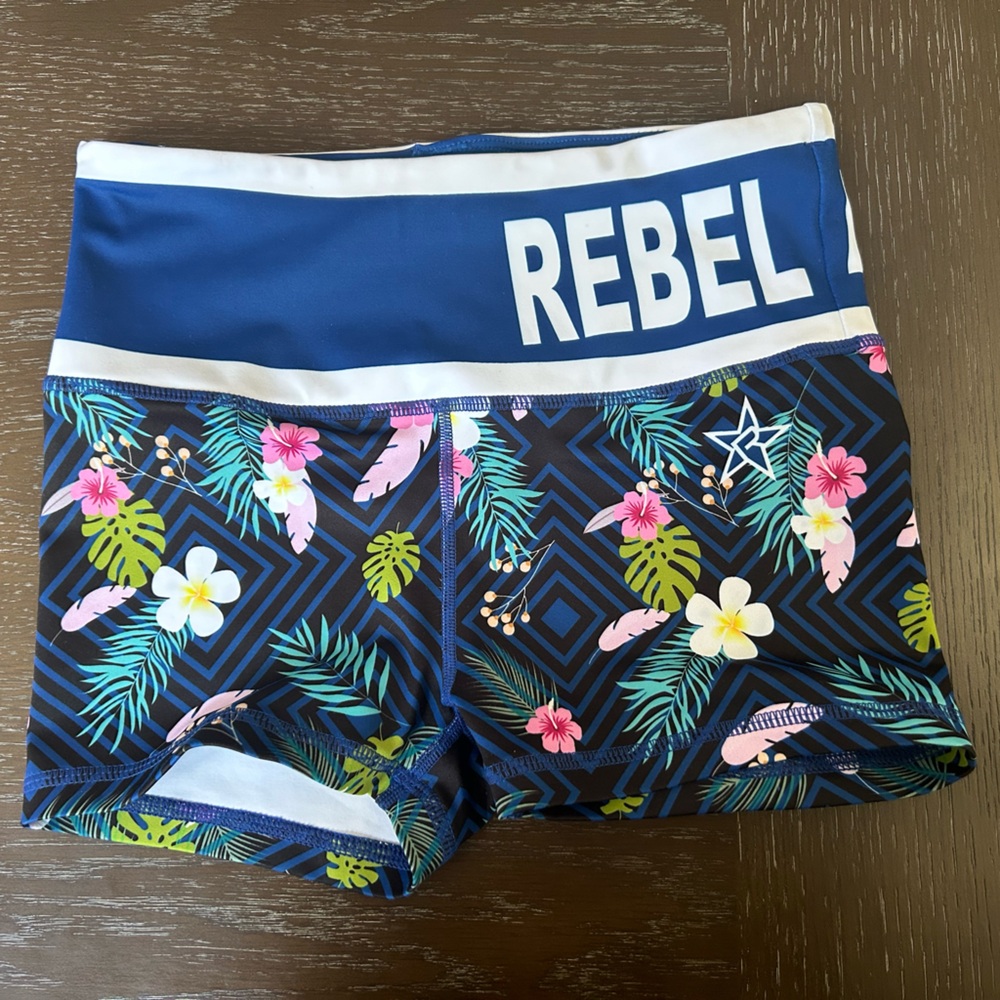 Rebel Athletic cheer shorts! Size youth Large